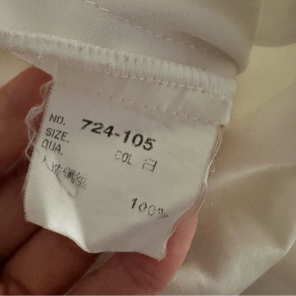 Vintage Embroidered White Shirt - Picture 9 of 10